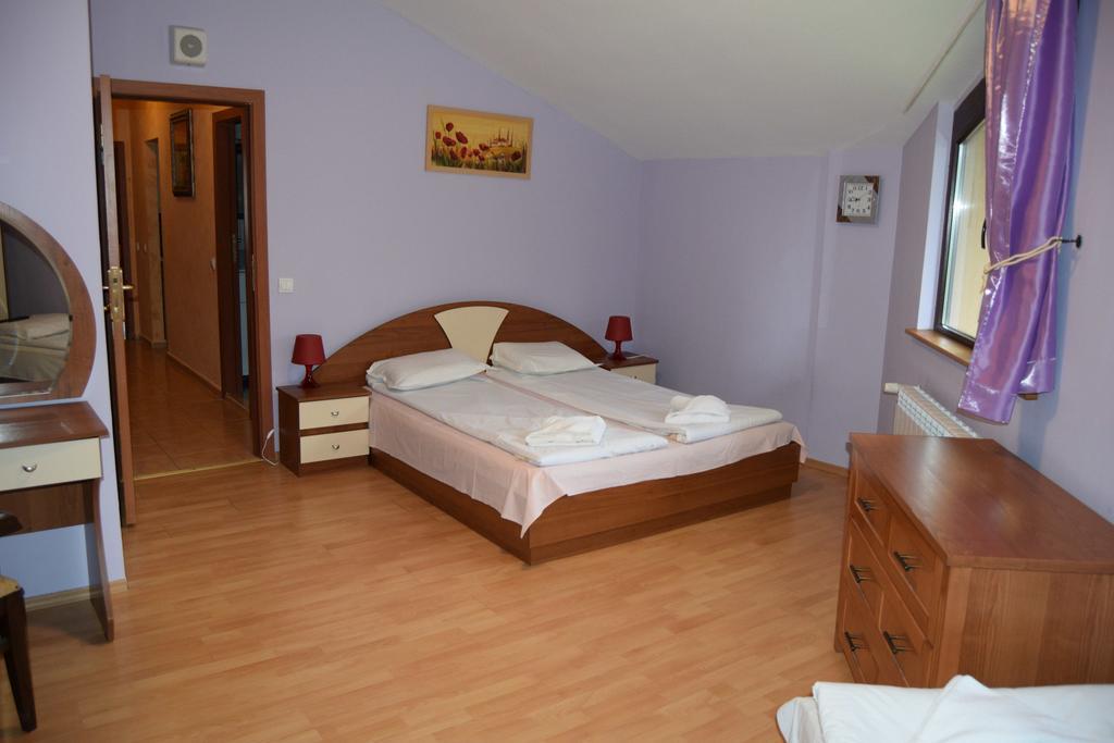 Borovets Holiday Apartments - Different Locations In Боровец Экстерьер фото